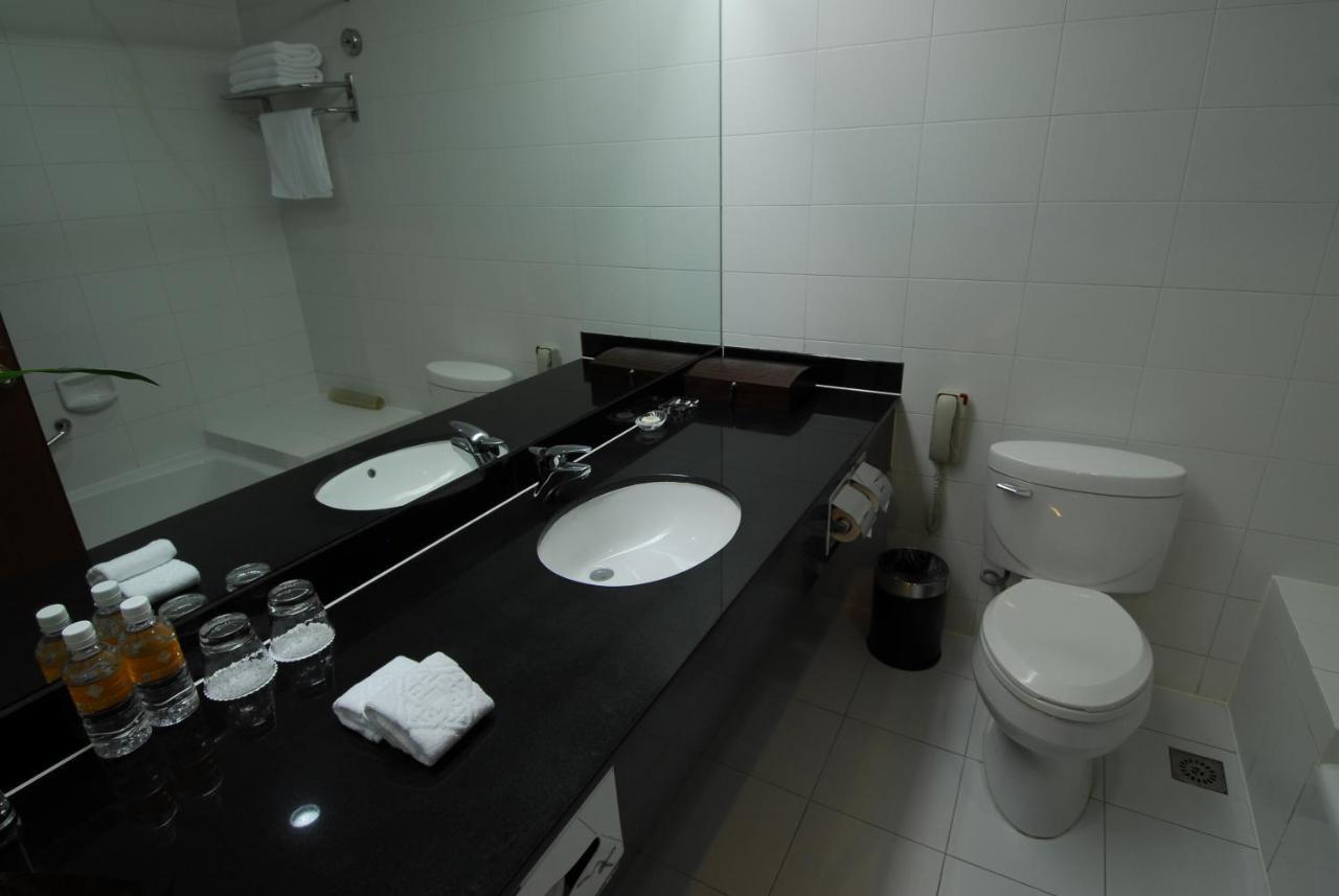 Hotel Jinling Jingyuan Plaza Nanking Exterior foto