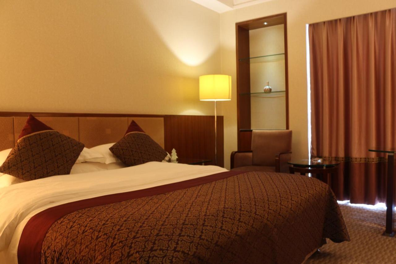 Hotel Jinling Jingyuan Plaza Nanking Exterior foto